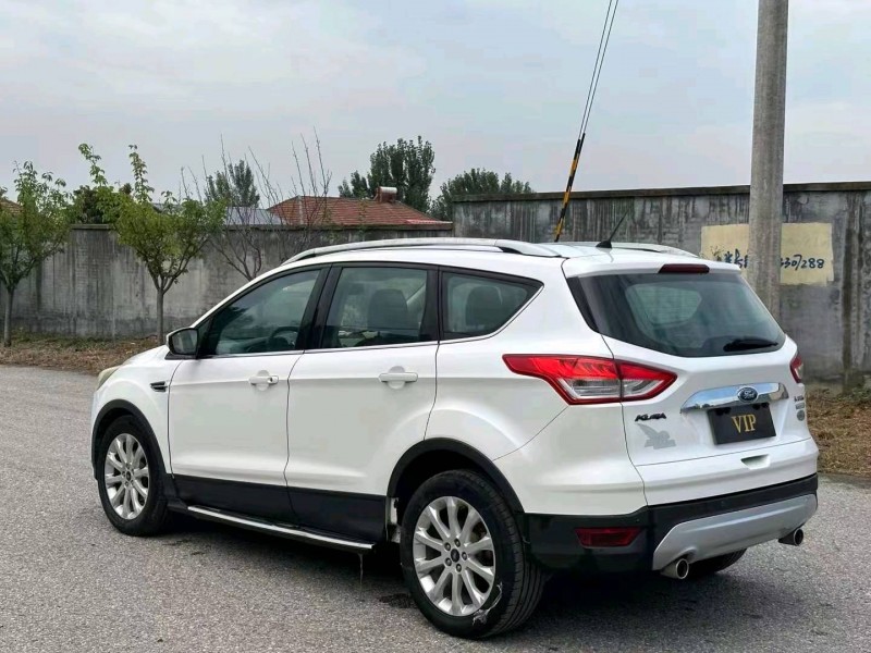 青岛14年福特翼虎7