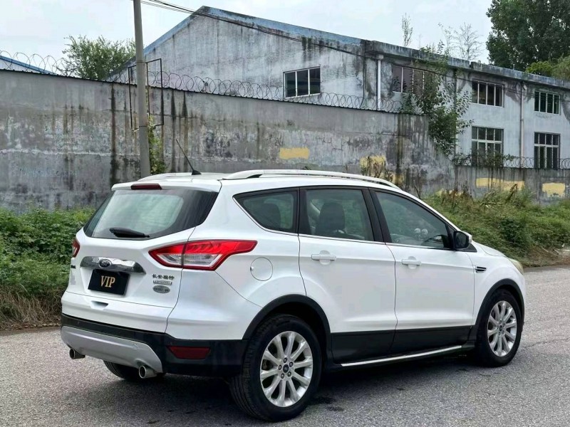 青岛14年福特翼虎8