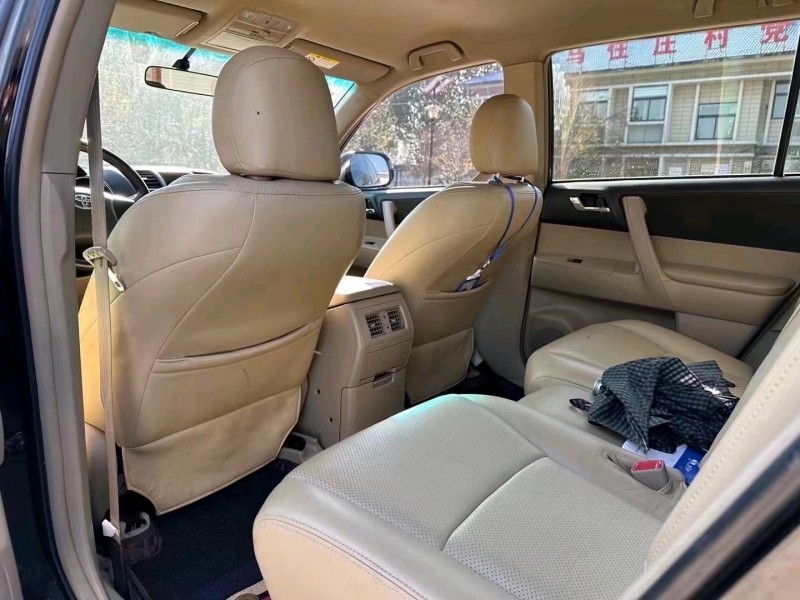 济南15年丰田汉兰达6