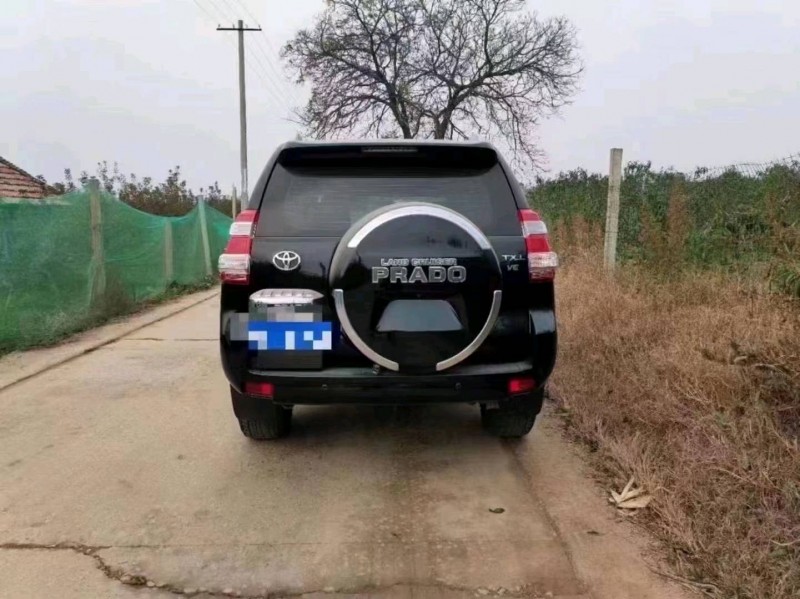 济南15年丰田普拉多9