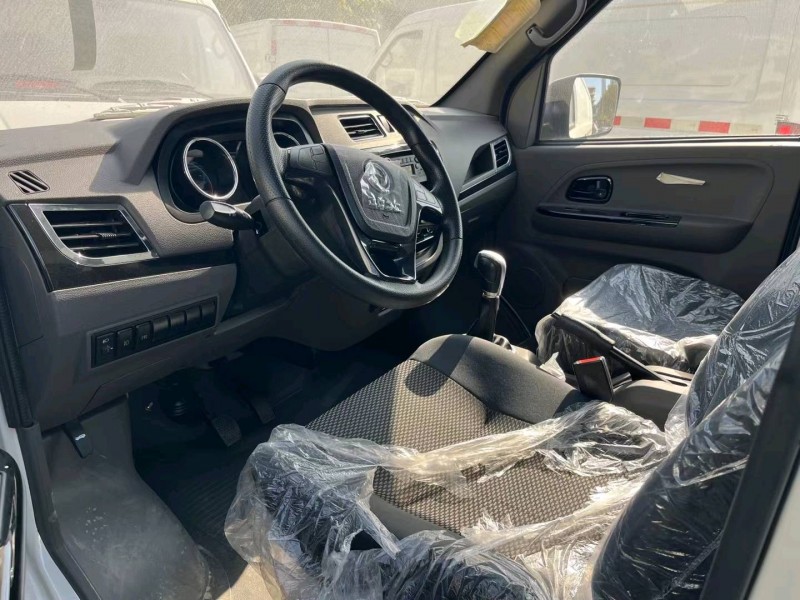 武汉23年东风御风5