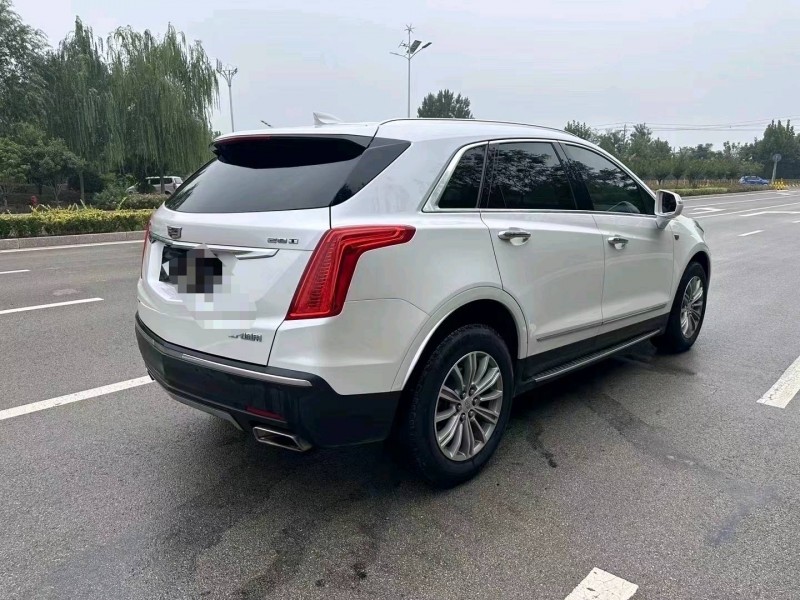 枣庄17年凯迪拉克XT59