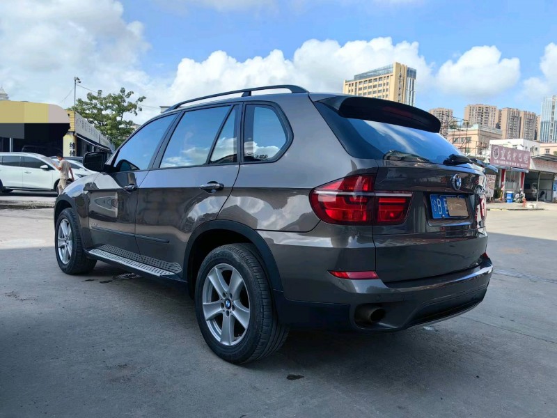 中山13年宝马X58