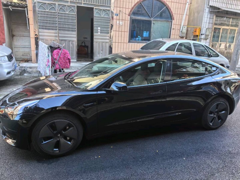 武漢23年特斯拉MODEL 32