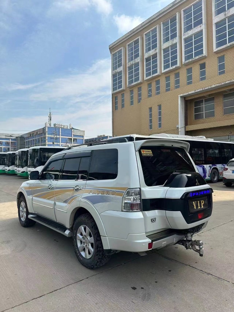 武汉20年三菱帕杰罗7