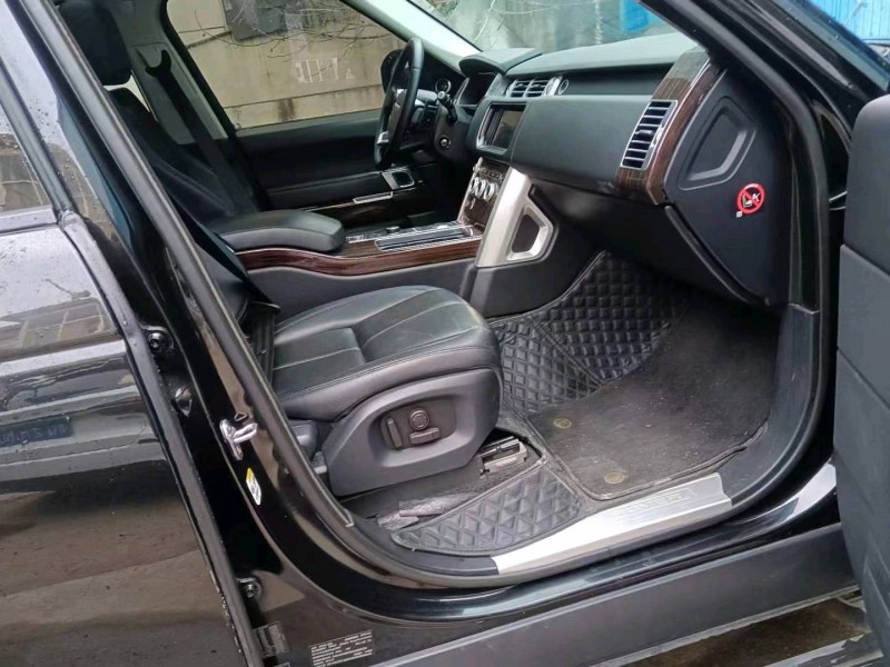 东营17年路虎揽胜行政6