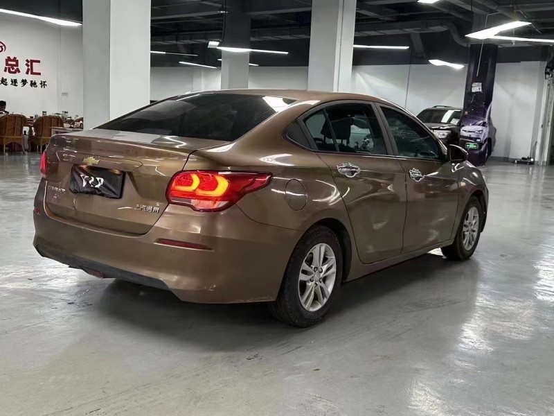 曲靖17年雪佛蘭科沃茲5