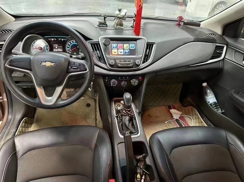 曲靖17年雪佛蘭科沃茲7