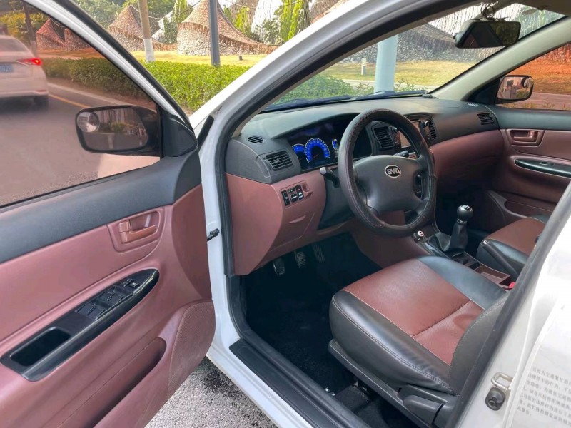 广州17年比亚迪F36