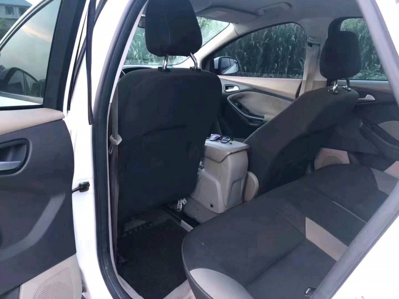 邢台14年福特福克斯4