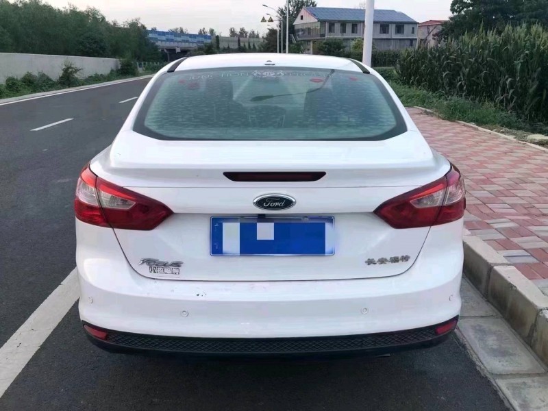 邢台14年福特福克斯7