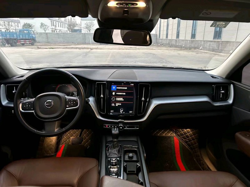 徐州19年沃尔沃XC605