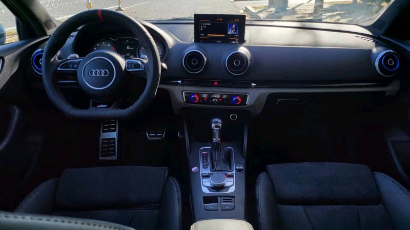 邯郸16年奥迪S38