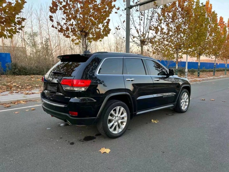 徐州19年Jeep大切诺基6