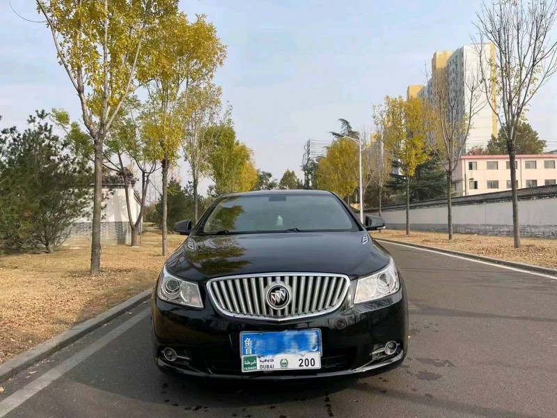 枣庄12年别克君越1