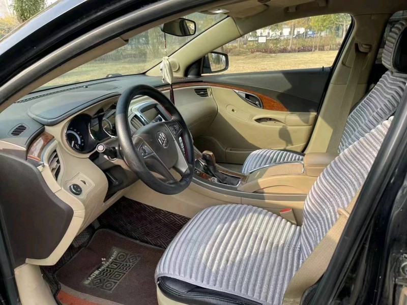 枣庄12年别克君越4