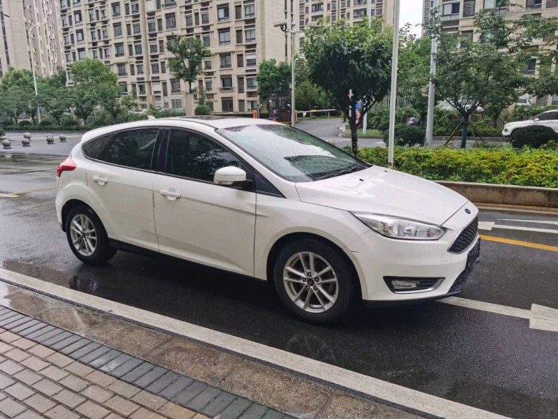 徐州17年福特福克斯2