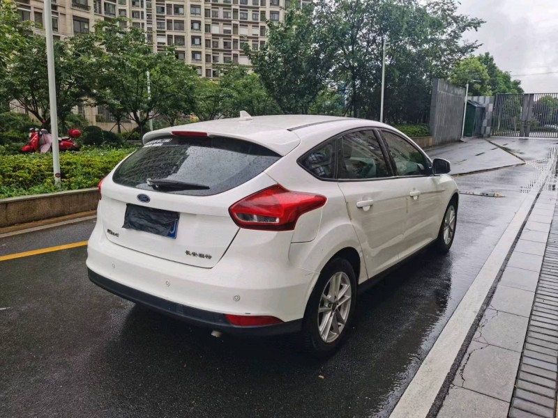 徐州17年福特福克斯7