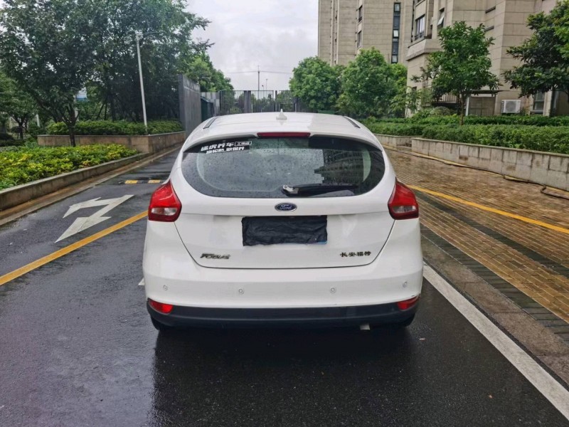 徐州17年福特福克斯9