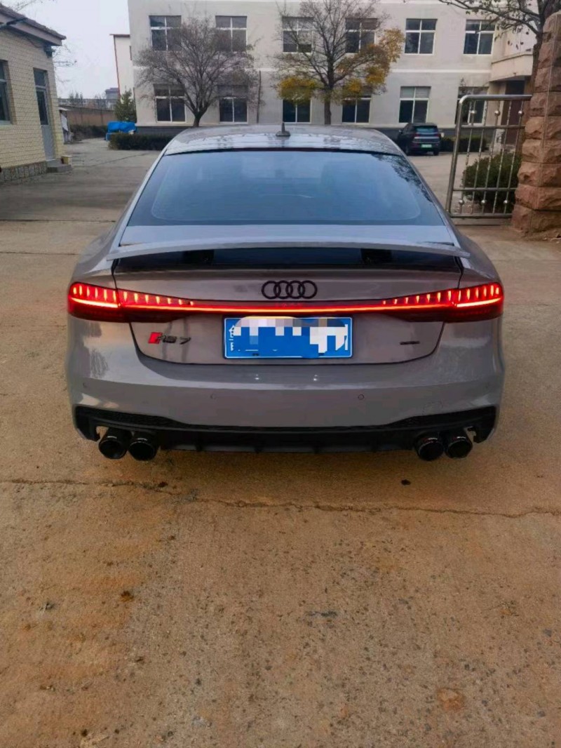 济南19年奥迪A8L9