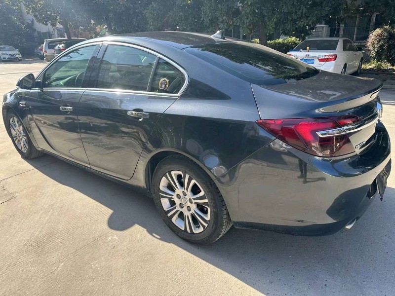 武汉14年别克君威5