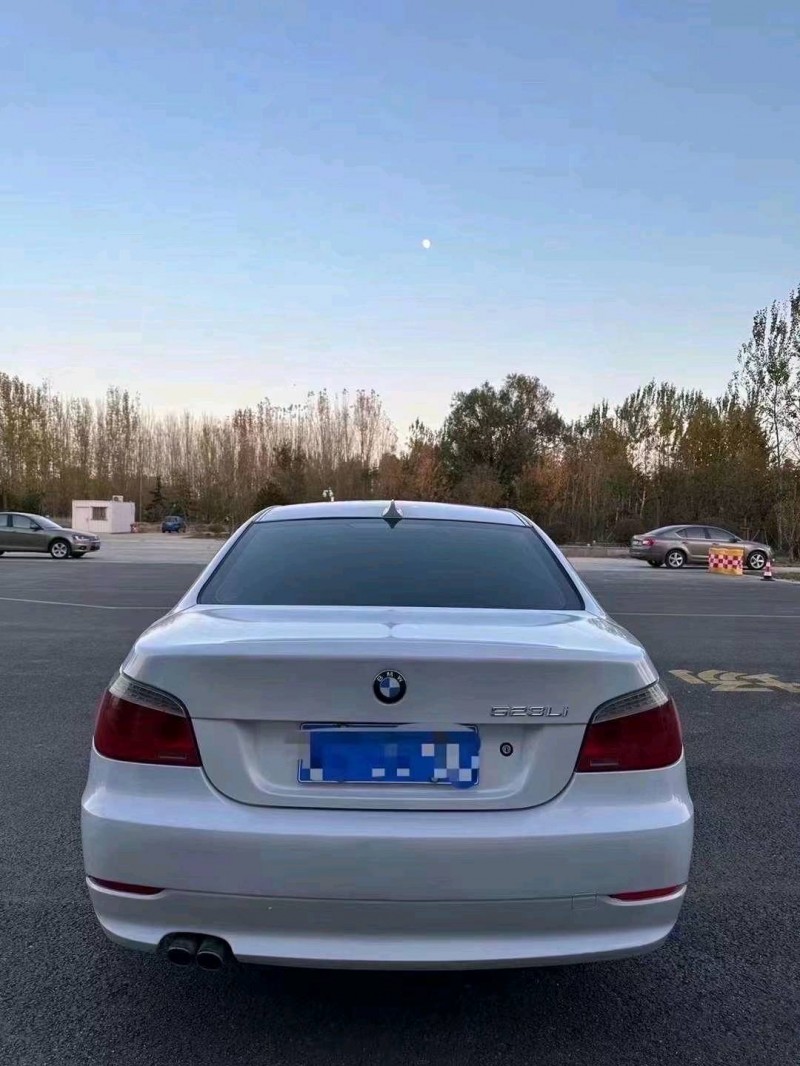 枣庄09年宝马5系9