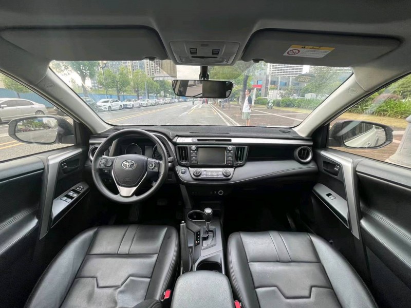 东莞19年丰田RAV4荣放7