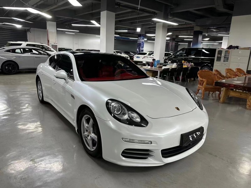 曲靖16年保時捷帕拉梅拉3