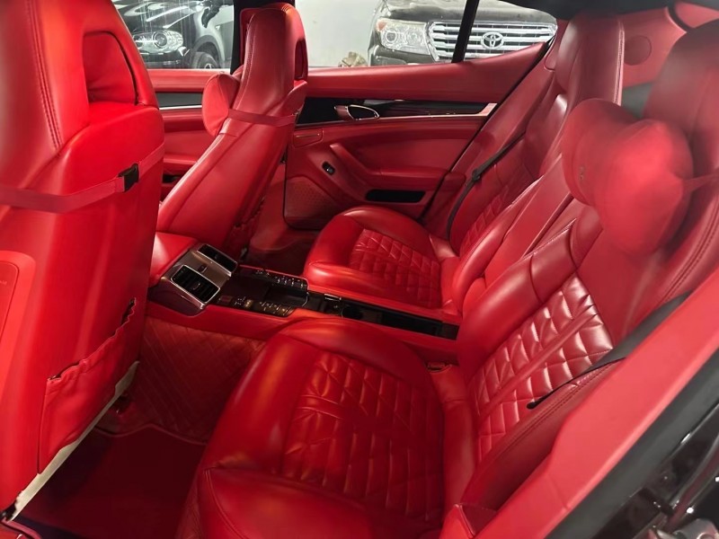 曲靖16年保時捷帕拉梅拉5