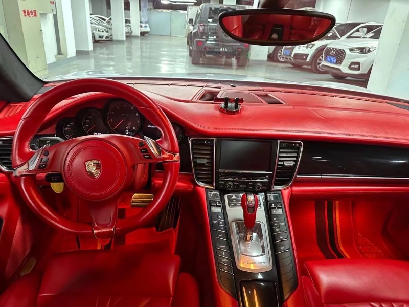 曲靖16年保時捷帕拉梅拉6