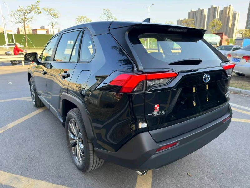珠海23年丰田RAV4荣放4