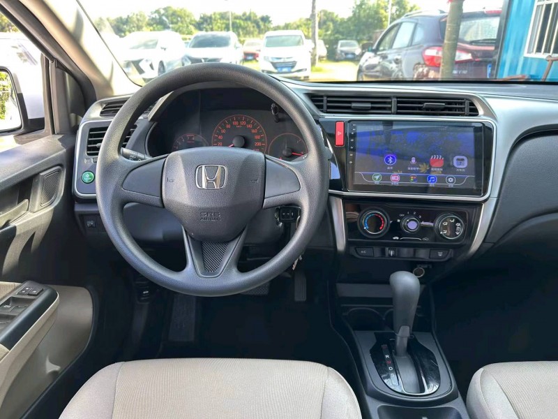 汕头17年本田锋范8