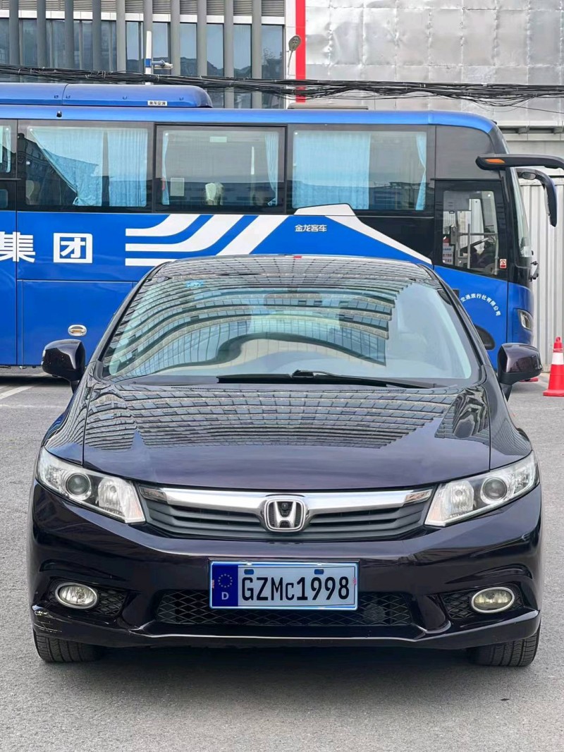 深圳12年本田思域1