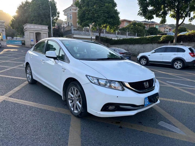 深圳14年本田思域2