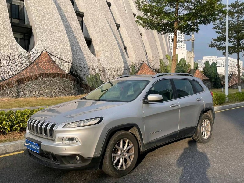珠海16年Jeep自由光6