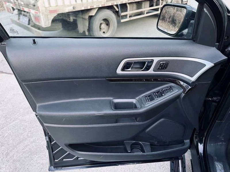 沈阳13年福特探险者3