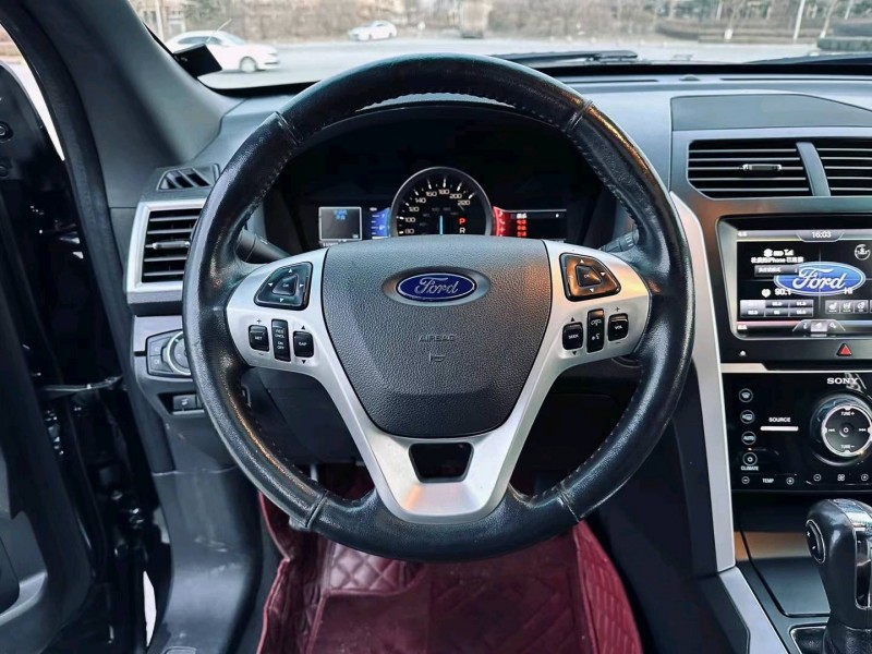 沈阳13年福特探险者4