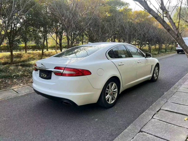 嘉兴13年捷豹XF5