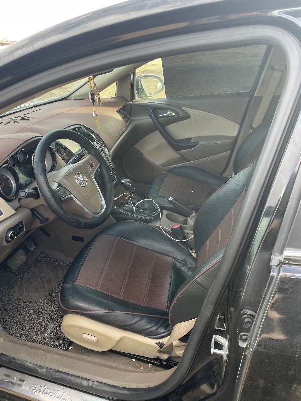 成都13年别克英朗4