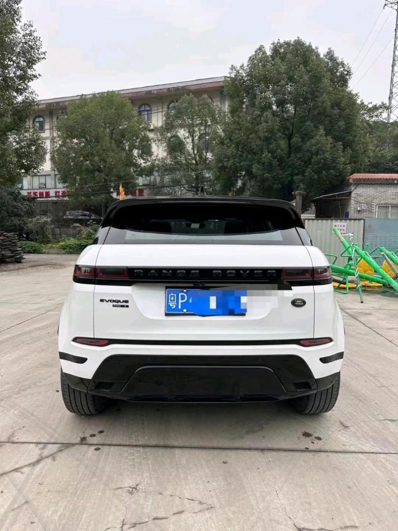 重庆21年路虎极光8