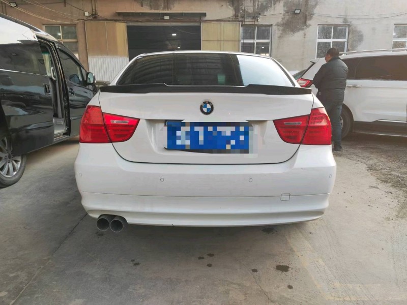 保定12年宝马3系9