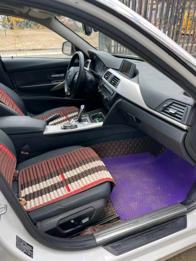 保定15年宝马3系7