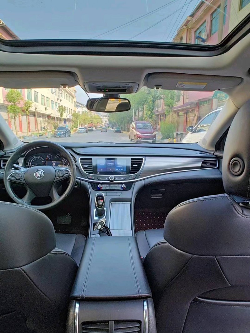 重庆23年别克君越5