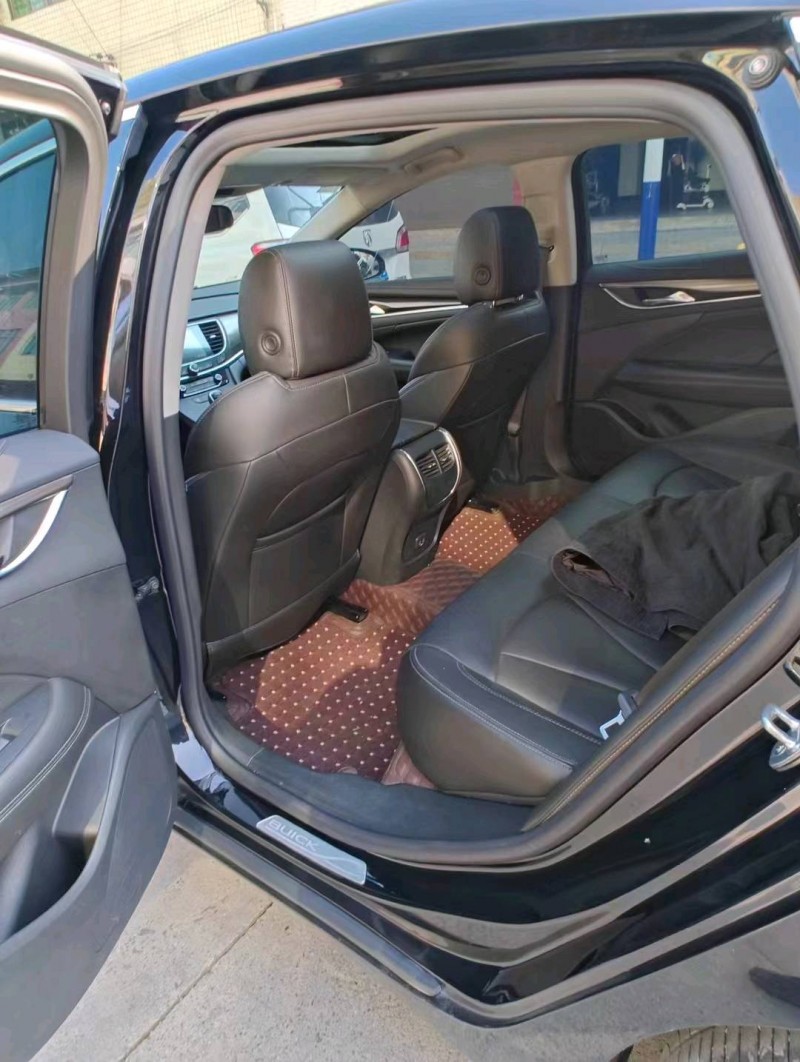 重庆23年别克君越8