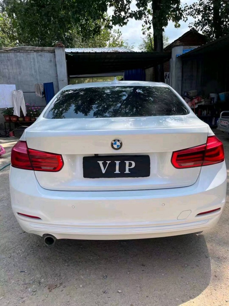 济南17年宝马3系9