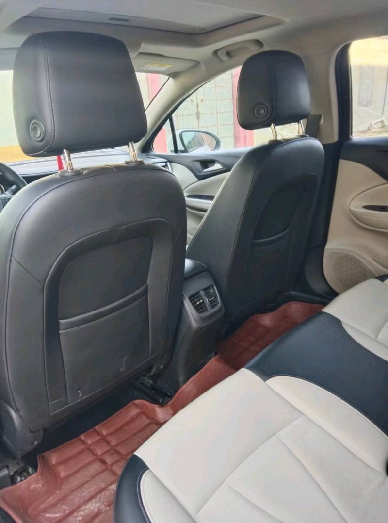 保定19年别克威朗2