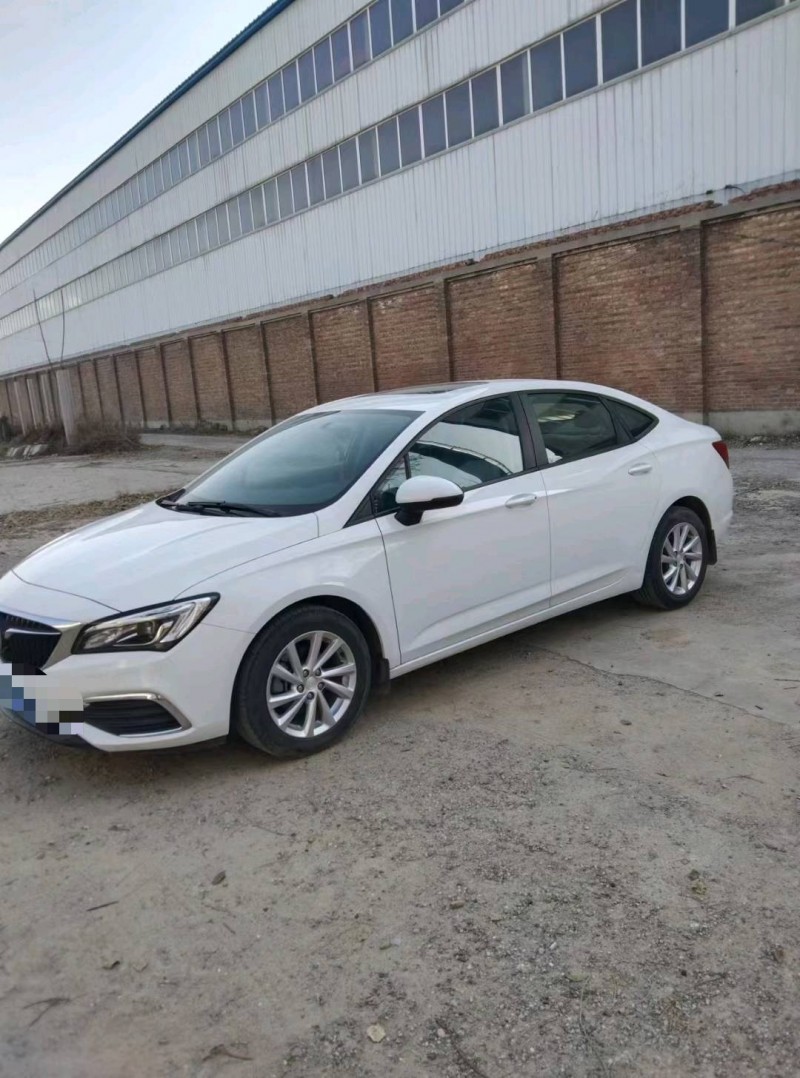 保定19年别克威朗3