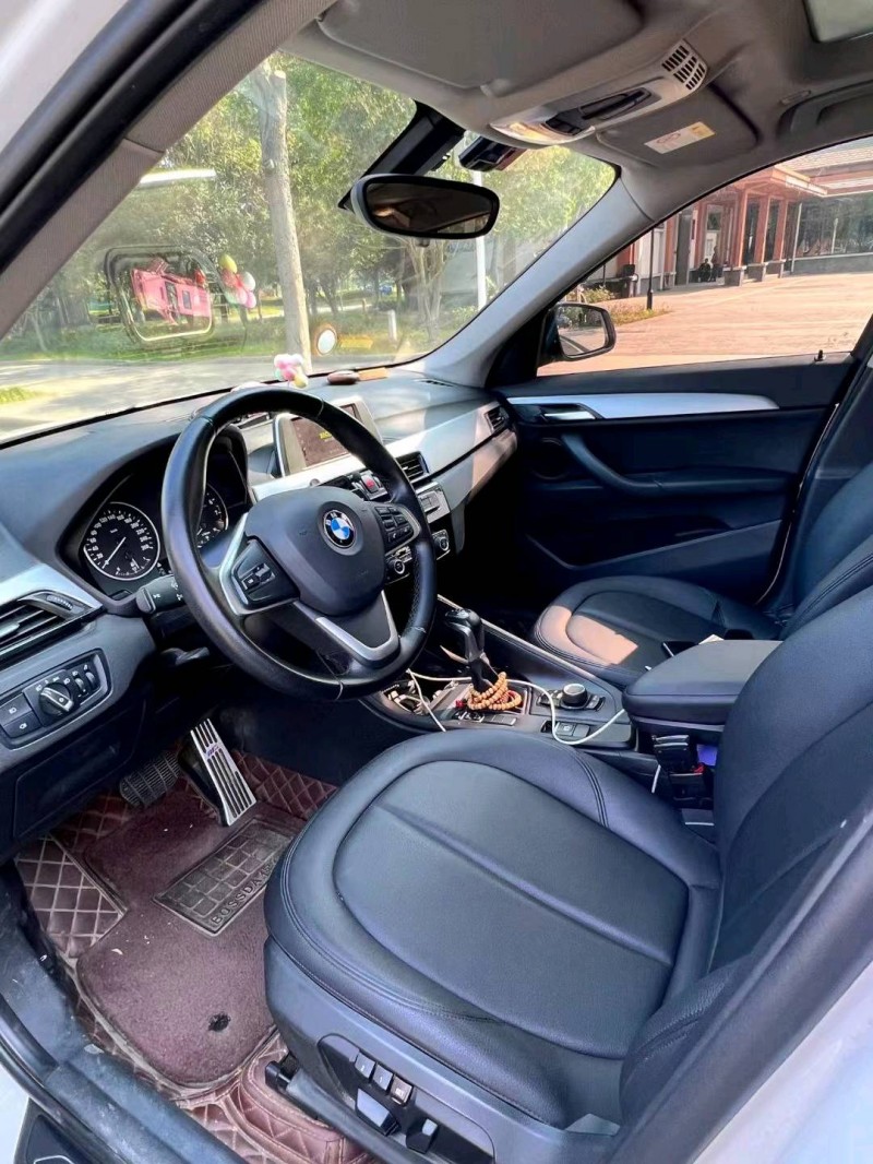 济南17年宝马3系8