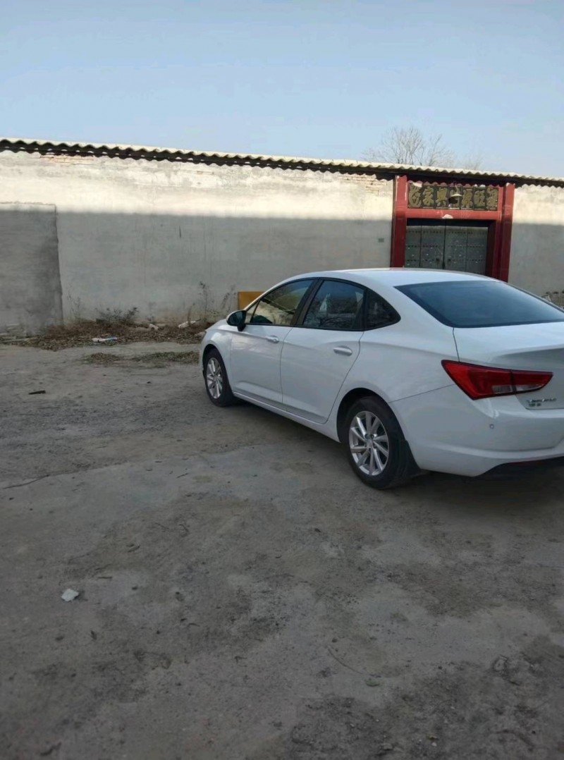 保定19年别克威朗8