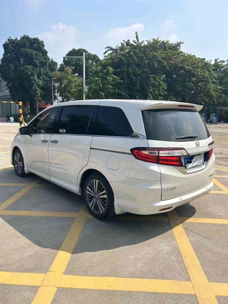 中山19年本田奥德赛8